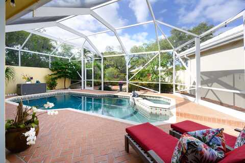 8720 Wakefield Drive, Palm Beach Gardens, FL 33410