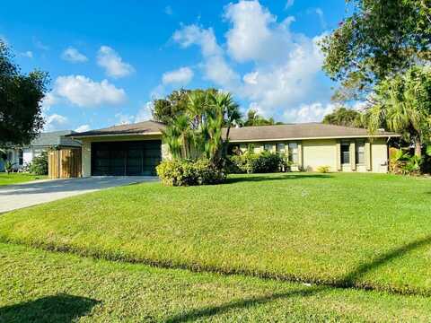 955 SE Brookedge Avenue SE, Port Saint Lucie, FL 34983