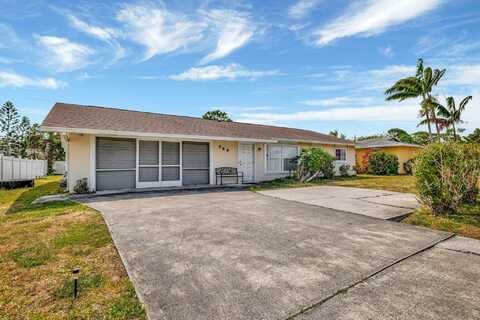 566 SE Floresta Drive, Port Saint Lucie, FL 34983