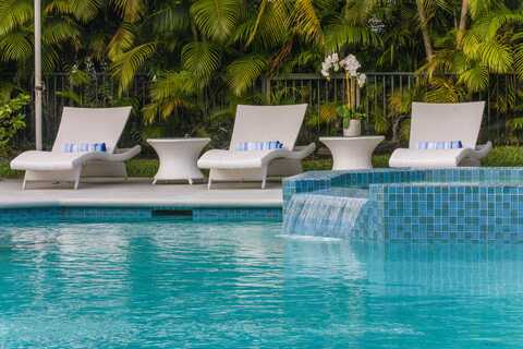 328 N Lakeside Drive, Lake Worth, FL 33460