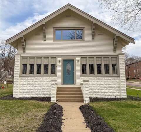 329 S 2nd Street, Le Sueur, MN 56058