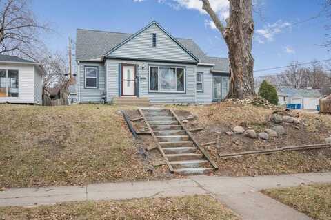 3500 Abbott Avenue N, Robbinsdale, MN 55422