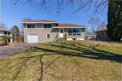 7042 Quail Avenue N, Brooklyn Center, MN 55429