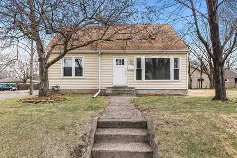 4930 Vincent Avenue N, Minneapolis, MN 55430