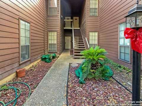 8633 DATAPOINT DR, San Antonio, TX 78229
