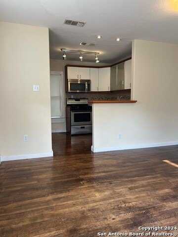 429 W Mistletoe, San Antonio, TX 78212