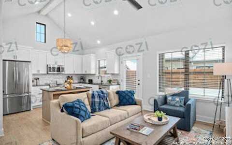 930 S Eagle St., Fredericksburg, TX 78624