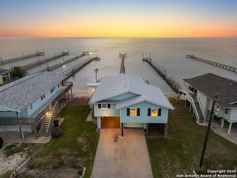 672 Copano Ridge Rd, Rockport, TX 78382
