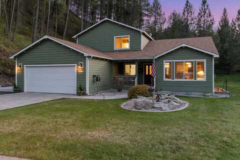5981 Blackstone Way, Nine Mile Falls, WA 99026