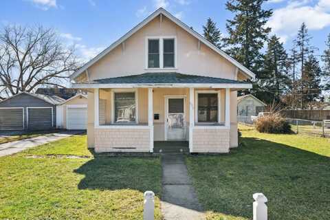 824 E Queen Ave Ave, Spokane, WA 99208