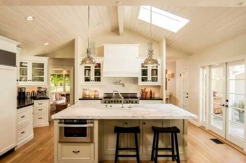 930 Camino Medio, SANTA BARBARA, CA 93110