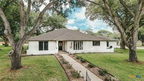 307 Woodway Drive, Victoria, TX 77904