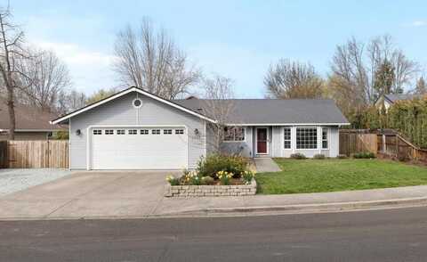 3073 Ruby Drive, Medford, OR 97504