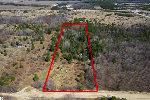 8324 NE Besaw Road, Mancelona, MI 49659