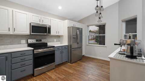 3732 Creekside Drive, Traverse City, MI 49684