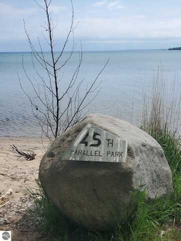 1830 S West Bay Shore Drive, Suttons Bay, MI 49682