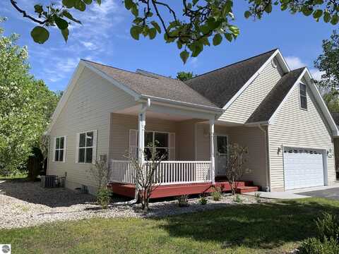 2708 Ruby Street, Traverse City, MI 49684