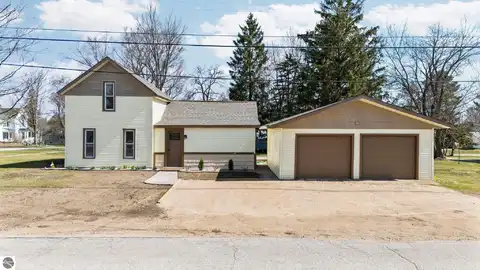 419 S Cherry Street, Kalkaska, MI 49646