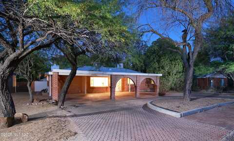 4465 E La Jolla Circle, Tucson, AZ 85711