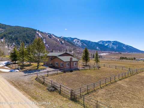 55 WHEATRIDGE Lane, Etna, WY 83118