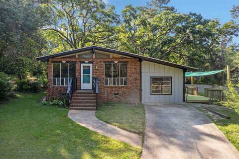 2401 Hideaway Court, Tallahassee, FL 32303