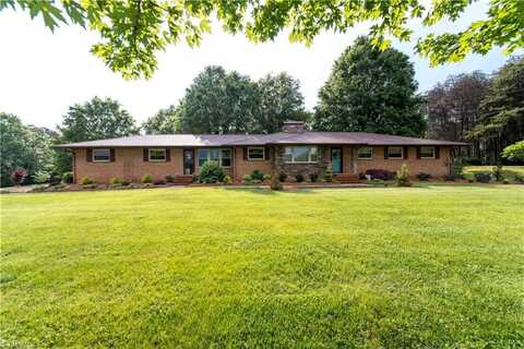 7044 Belews Creek Road, Belews Creek, NC 27009