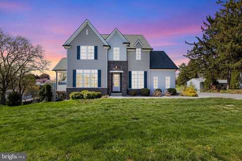 701 E WINDING HILL ROAD, MECHANICSBURG, PA 17055