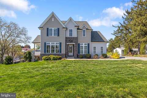 701 E WINDING HILL ROAD, MECHANICSBURG, PA 17055