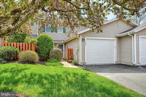 202 BENTWOOD LANE, YORK, PA 17408