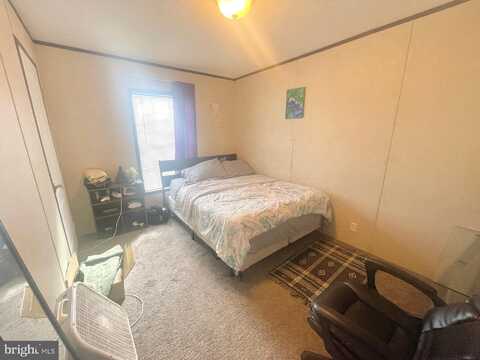 38 IVY CIRCLE, NORRISTOWN, PA 19403