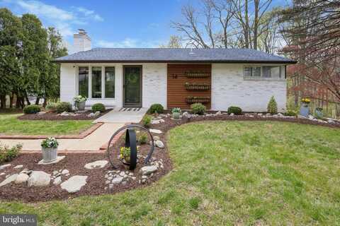 14 W PENNSBURY WAY, CHADDS FORD, PA 19317