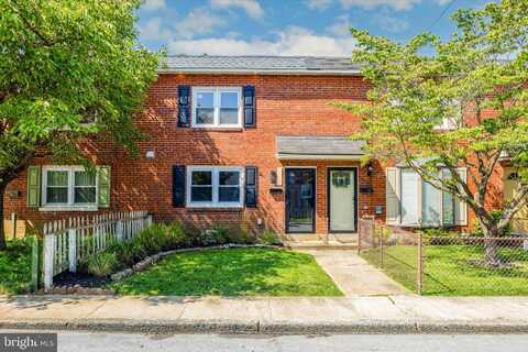 704 S ADAMS STREET, WEST CHESTER, PA 19382
