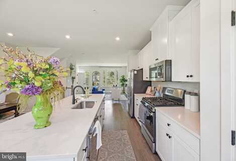 9504 AUTUMN BERRY PLACE, MONTGOMERY VILLAGE, MD 20886