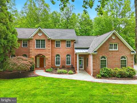 8390 SYLVAN WAY, CLIFTON, VA 20124