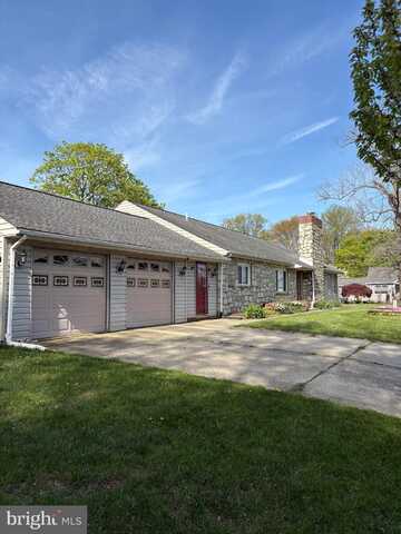 3 PHILYET DRIVE, HIGHTSTOWN, NJ 08520