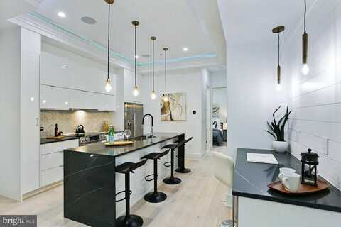 4 R STREET NW, WASHINGTON, DC 20001