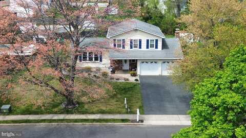 4 KRISTIN WAY, HAMILTON, NJ 08690