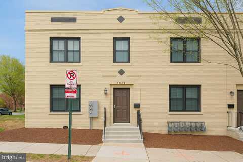 1300 CHILDRESS STREET NE, WASHINGTON, DC 20002