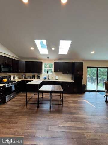 131 EMERALD LANE, BERKELEY SPRINGS, WV 25411