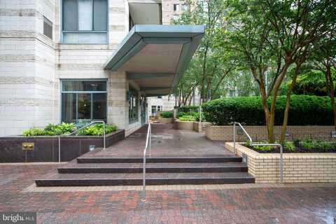 851 N GLEBE ROAD, ARLINGTON, VA 22203