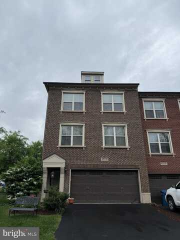 42218 CASTLE RIDGE SQUARE, BRAMBLETON, VA 20148