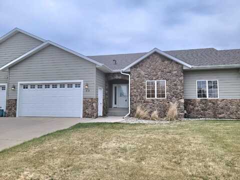 515 E Palmer Circle, Aberdeen, SD 57401