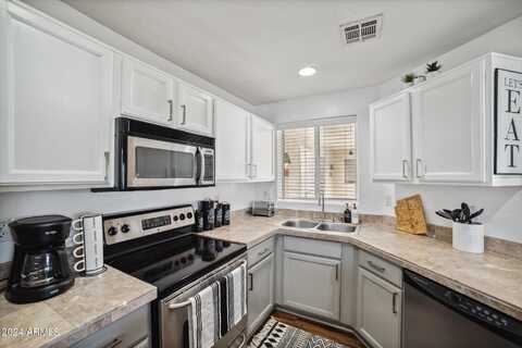 10401 N 52ND Street, Paradise Valley, AZ 85253