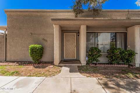 8802 N NEW WORLD Drive, Glendale, AZ 85302