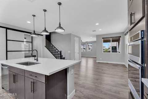 687 W FLINTLOCK Way, Chandler, AZ 85286