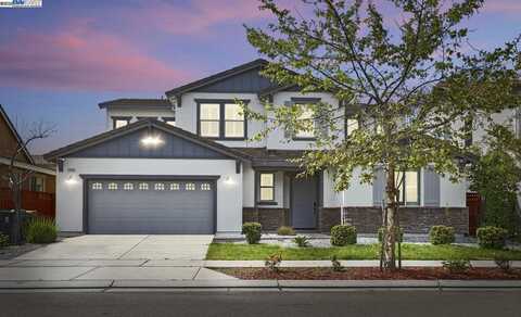 18293 Tioga Dr, Lathrop, CA 95330
