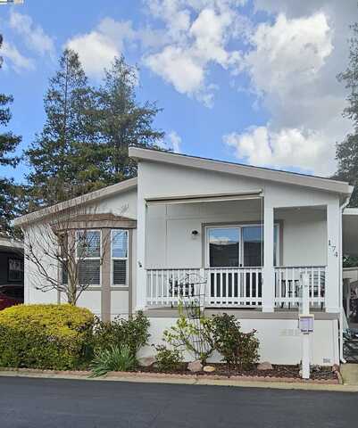 3263 Vineyard Ave #174, Pleasanton, CA 94566