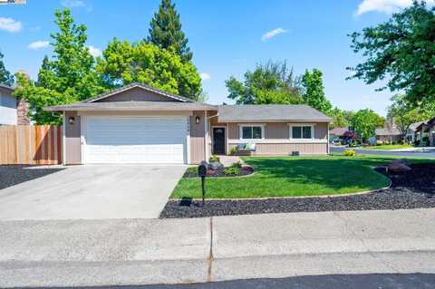 1464 W Colonial Pkwy, Roseville, CA 95661