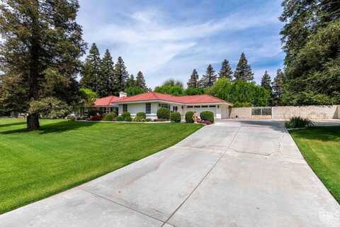 15900 Manon Drive, Bakersfield, CA 93314