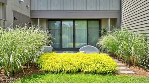 424 North Hemlock Ln, Williamstown, MA 01267